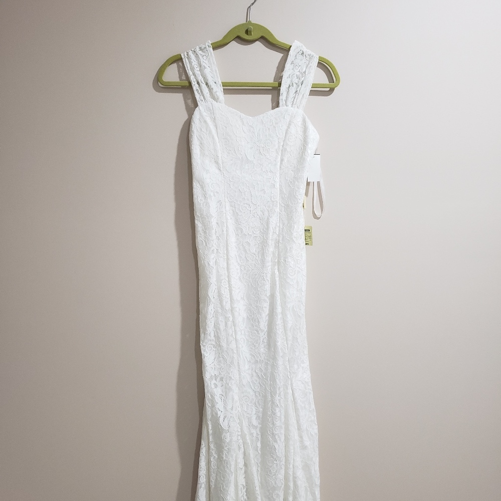 Wedding Dress (never worn, label still on)